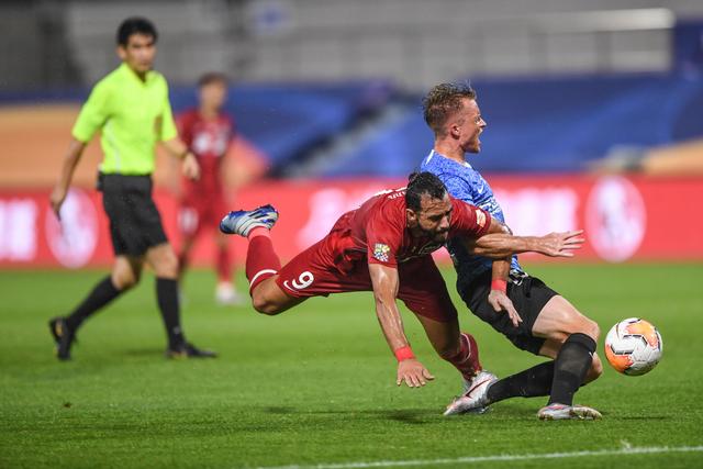 贺希宁44分深圳胜广东 王哲林19+10上海负吉林